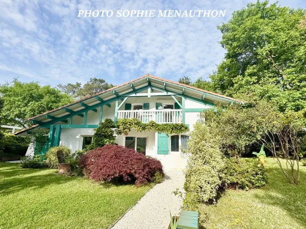 Maison contemporaine 7 pièces 140 m²