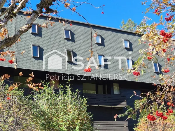 Très beau duplex de 105 m² avec terrasse, cave, place de parking dans résidence calme avec ascenseur