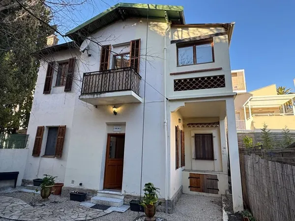Idéal Investisseur Maison Vence 2 logements 5 pièce(s) 95 m2 pouvant être réunis