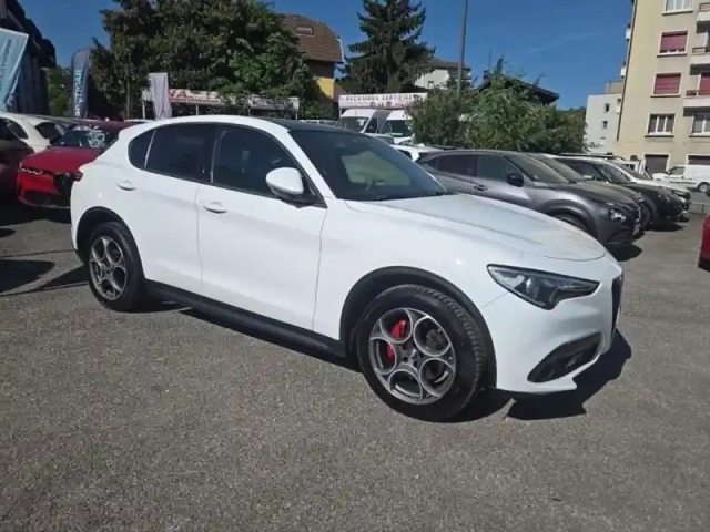 Alfa Romeo Stelvio 2.2 diesel 190ch sprint q4 at8 my22 — photo 3