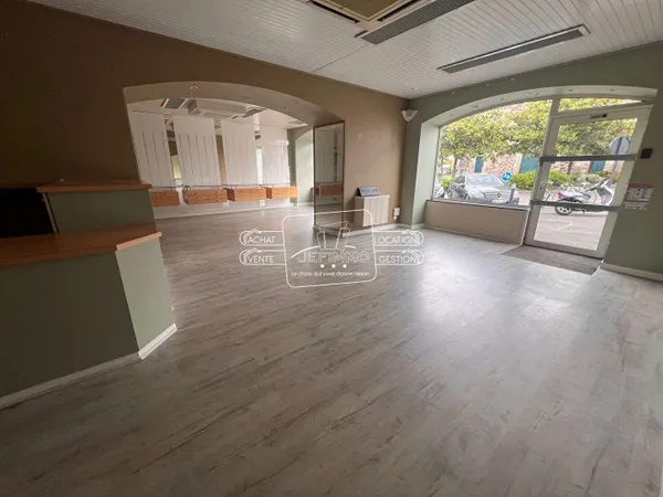 Local 80 m²