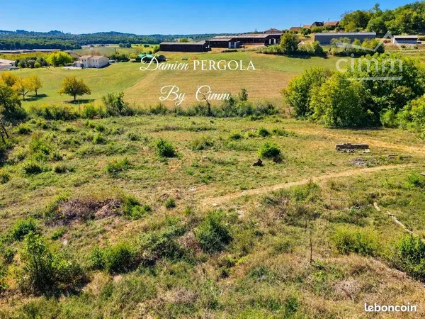 Terrain 1336 m² Les Farges