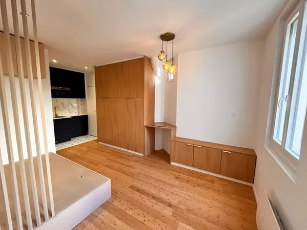 Studio rénové - Faubourg de l'Arche