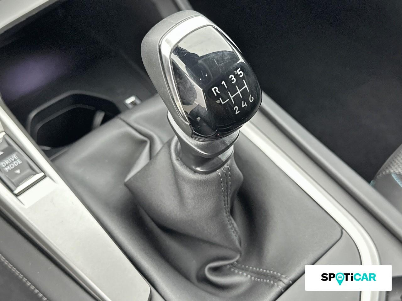 Peugeot 308 1.2 puretech 130ch s&s allure — photo 14