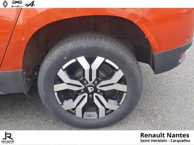 Dacia Duster 1.5 blue dci 115ch prestige + 4x2 — photo 9
