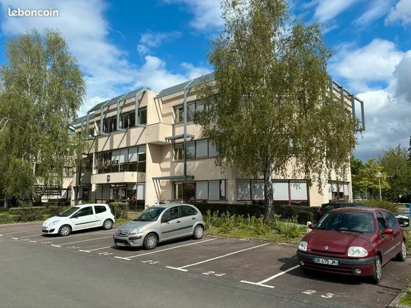 Bureaux 83 m² RENNES