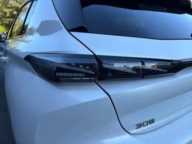 Peugeot 308 bluehdi 130ch s&amp;s eat8 — photo 17