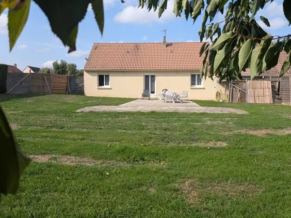 Maison de plain-pied F4, jardin 1 100 m² à Fontaine-Bellenger