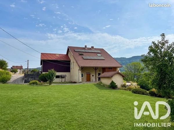 Ferme 10 pièces 223 m²