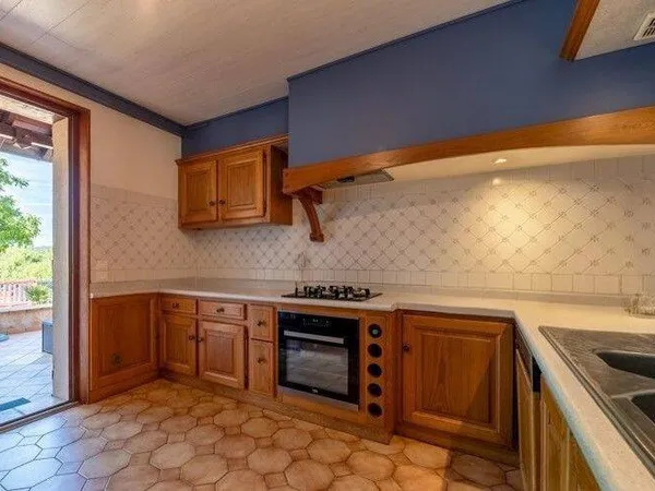 Maison 10 pièces 169 m²