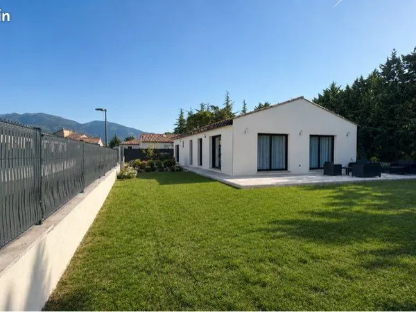 Maison de plain-pied 120 m² 5 pièces
