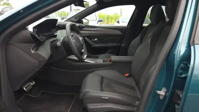 Peugeot 308 hybrid 145 e-dcs6