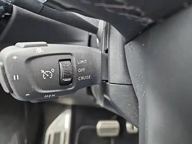 Ds Ds 7 hybride rechargeable e-tense 300 eat8 4x4 — photo 18