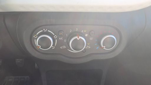 Renault Twingo 1.0 SCe 70 - Zen – 2018 – 117701 km – Essence – Boîte Manuelle — photo 13