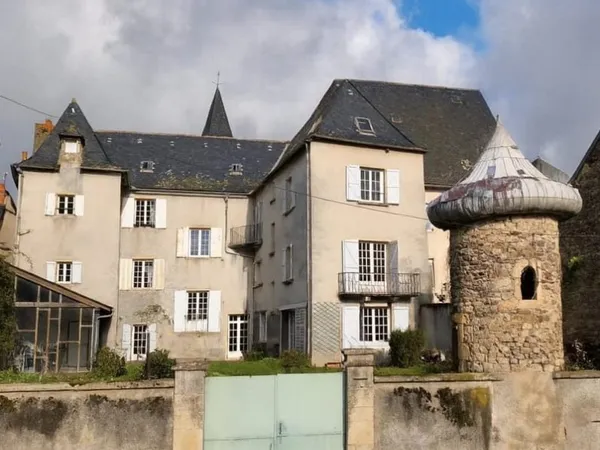 Maison 9 pièces 456 m²