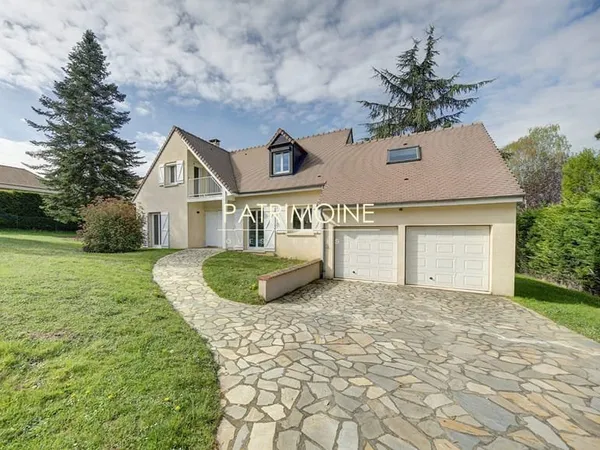 Maison 7 pièce(s) 214.50 m² - Golf de Saint Nom la Bretèche