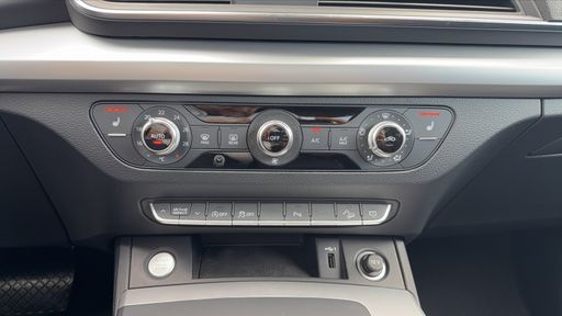 Audi Q5 40 TDI 204 Quattro Mild Hybrid S-Tronic 7 - Ambition – 2021 – 130533 km – Hybride diesel – Boîte Automatique — photo 14
