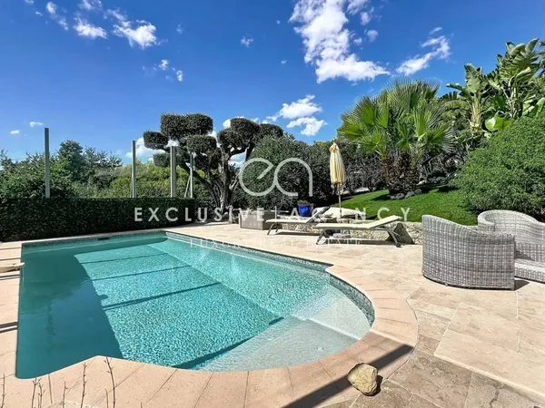Villa 7 pièces 198 m²
