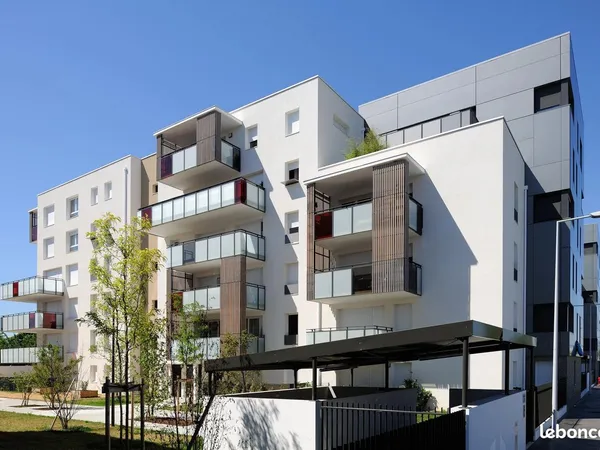 Appartement 3 pièces 2015 avec terrasse