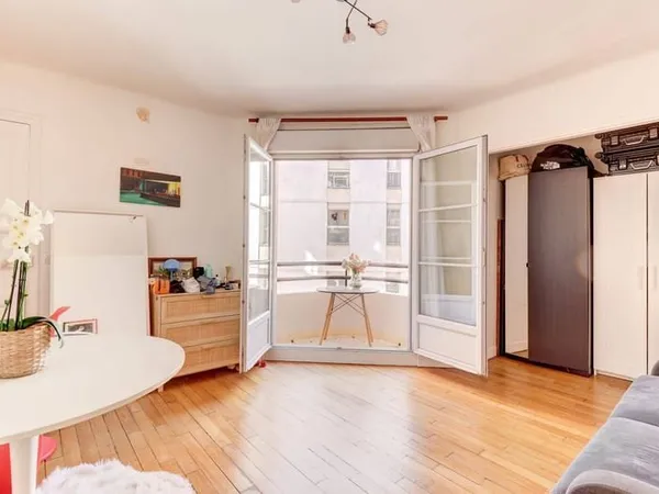 Studio 1 pièce 27 m²