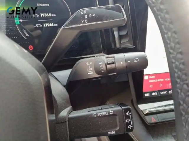 Renault Megane e-tech ev60 220 ch super charge — photo 16