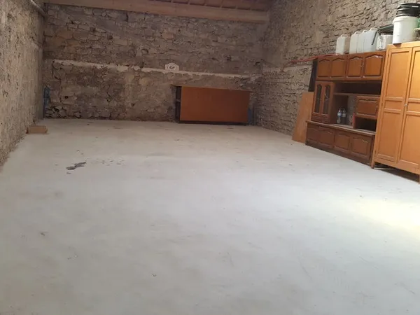 Atelier local remise garage entrepot dépot box garde-meuble