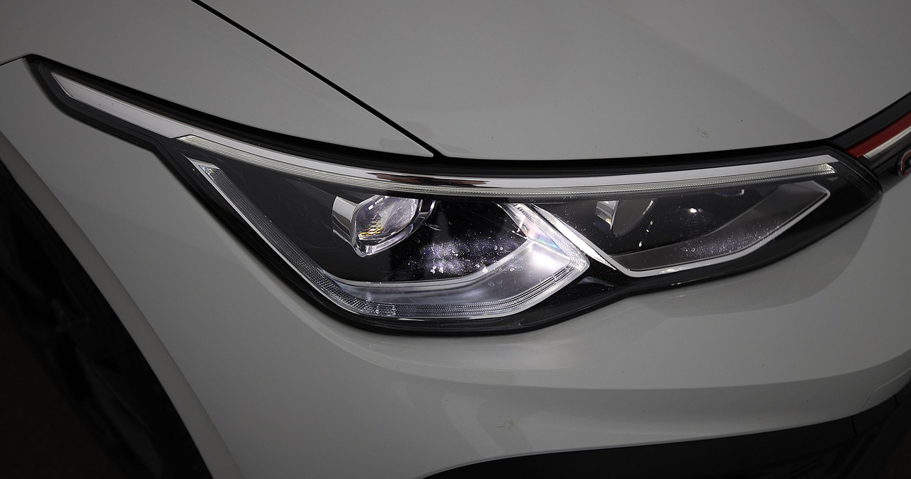 Volkswagen Golf 8 — photo 15