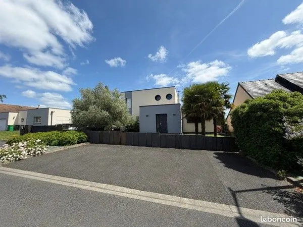 Maison contemporaine 152 m² | 4 chambres | Suite parentale | Spa & Pergola | Terrain paysager | Muls