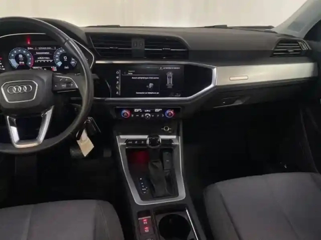 Audi Q3 35 tfsi 150 ch s tronic 7 design — photo 10