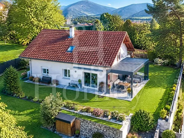 Propriété 5 pièces 147 m²
