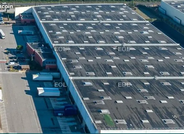 Local logistique 26 569 m²