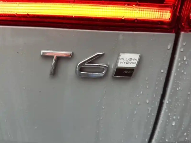 Volvo Xc60 t6 awd hybride rechargeable 253 ch+145 ch geartronic 8 — photo 13