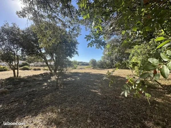 Terrain 642 m² Jouques