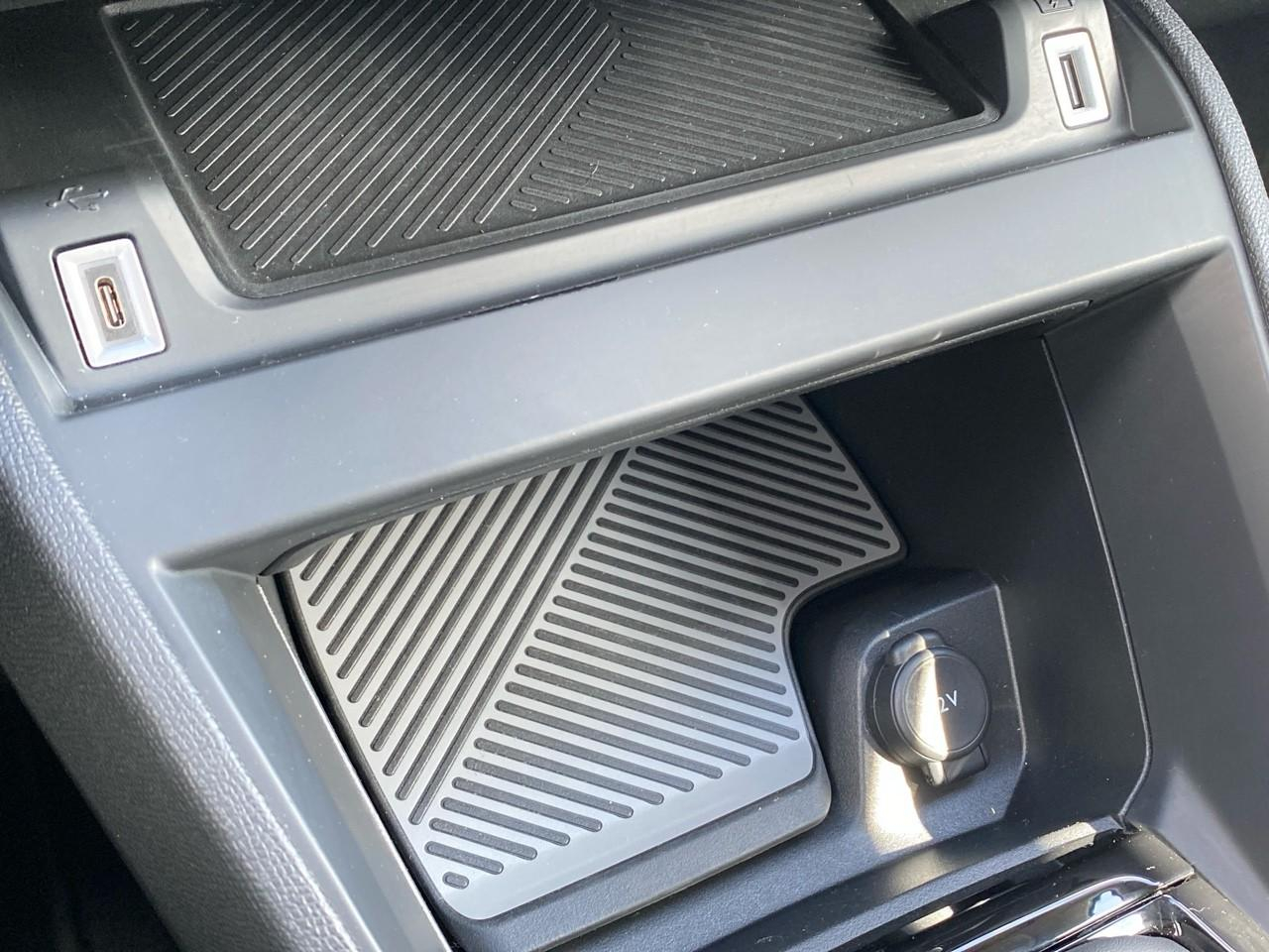 Citroën C4 puretech 130ch s&s shine — photo 27