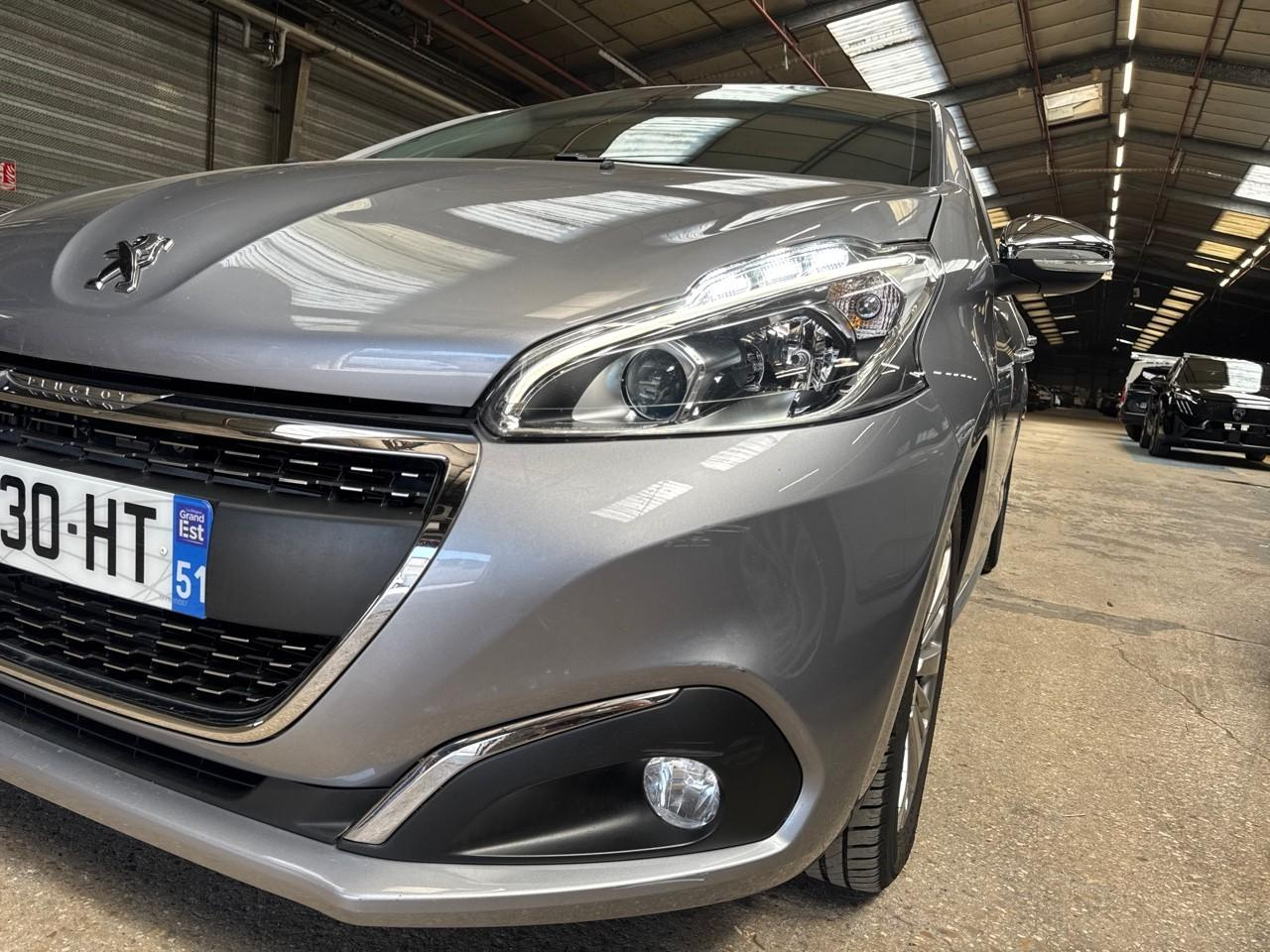 Peugeot 208 1.2 puretech 110ch e6.c allure s&s 5p — photo 21