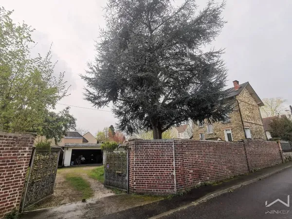 Terrain 350 m²