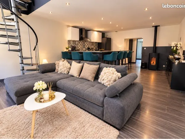 Maison de village atypique de 105 m² - Esprit loft, garage, jardin et DPE C