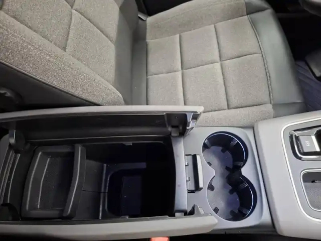 Citroën C5 Aircross hybride rechargeable 225 s&amp;s e-eat8 — photo 34