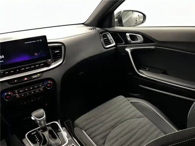 Kia Ceed 1.5 t-gdi 140 ch dct7 — photo 21