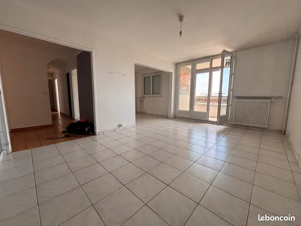 APPARTEMENT T4 , 98m² , saint priest