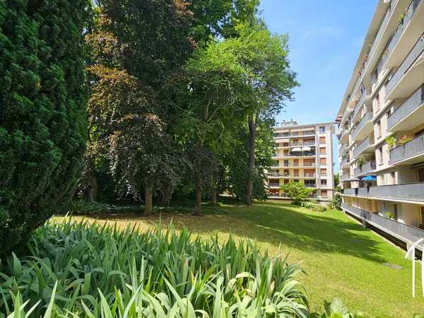 THIAIS - APPARTEMENT 4 PIECES TRAVERSANT 74M² - CENTRE-VILLE