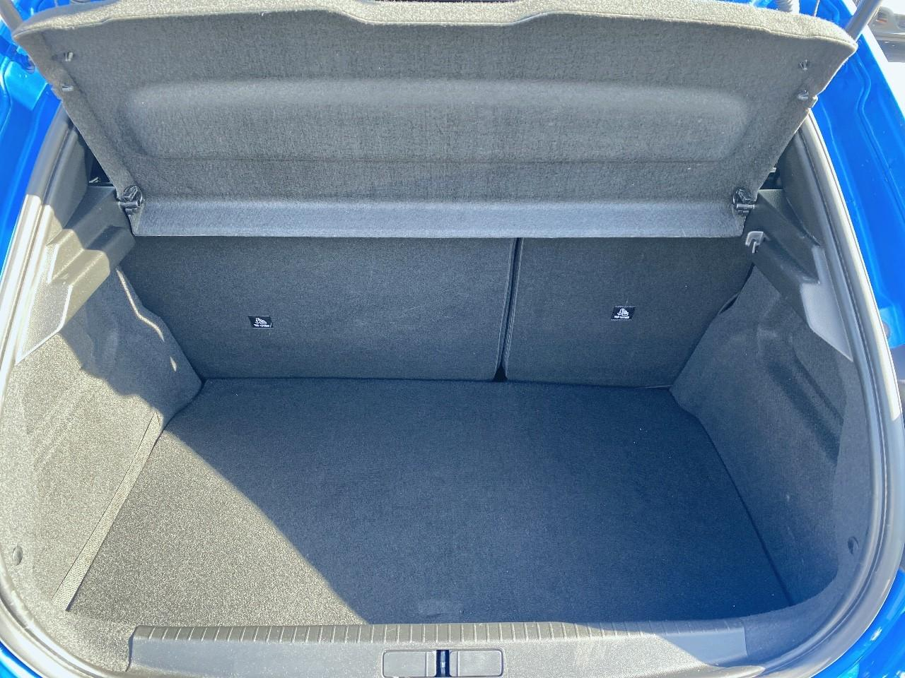 Peugeot 208 1.2 puretech 100ch s&s allure — photo 6