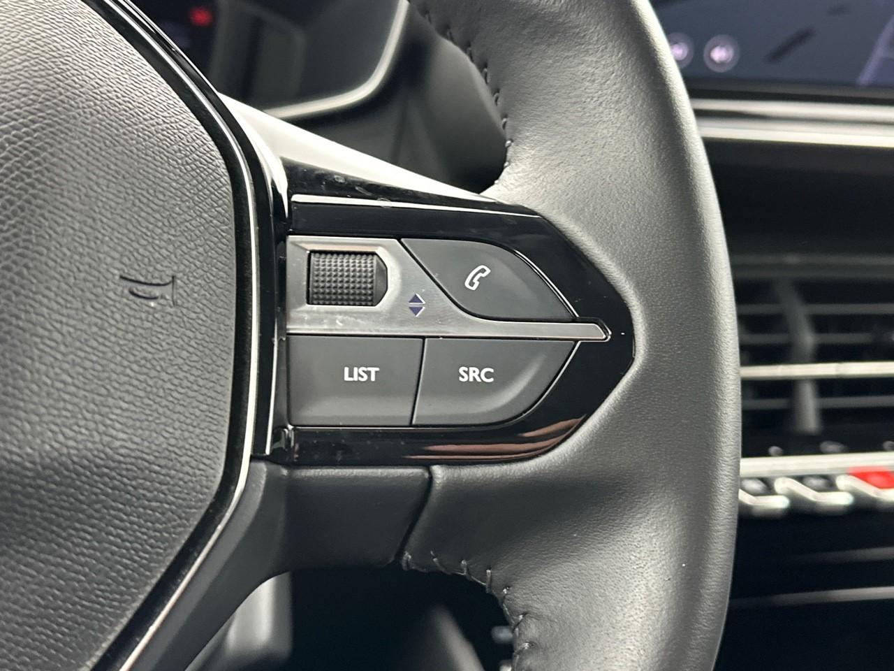 Peugeot 208 electrique 54 kwh 156ch allure — photo 19