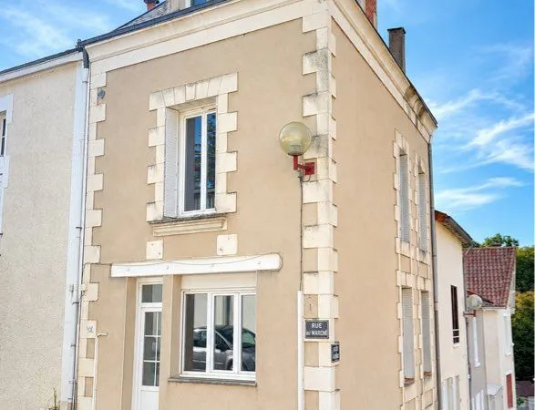 Maison 4 chambres - 2 salles de bains - 100 m² - Latillé