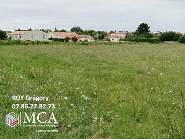 Terrain 270 m²