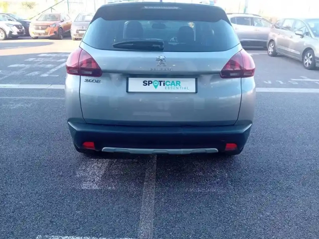 Peugeot 2008 1.2 puretech 110ch s&amp;s eat6 — photo 6