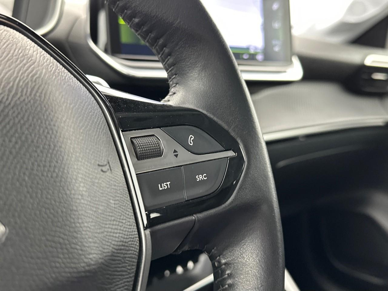 Peugeot 208 puretech 100 s&s eat8 allure — photo 18