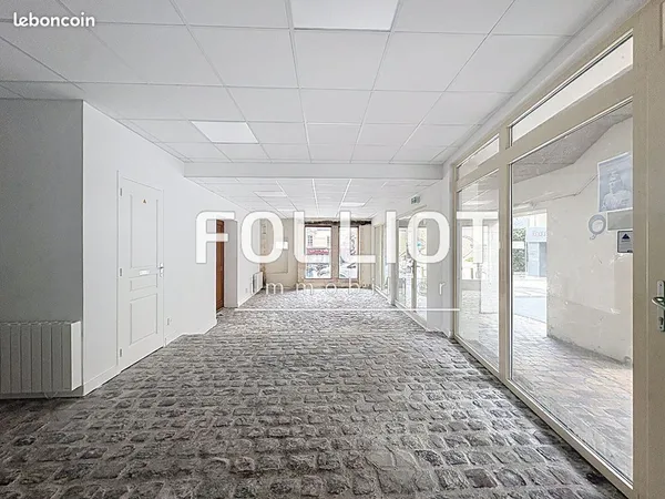 Local commercial 76 m² BAYEUX