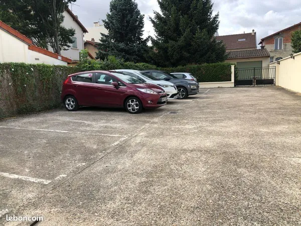 À louer place de parking Drancy
