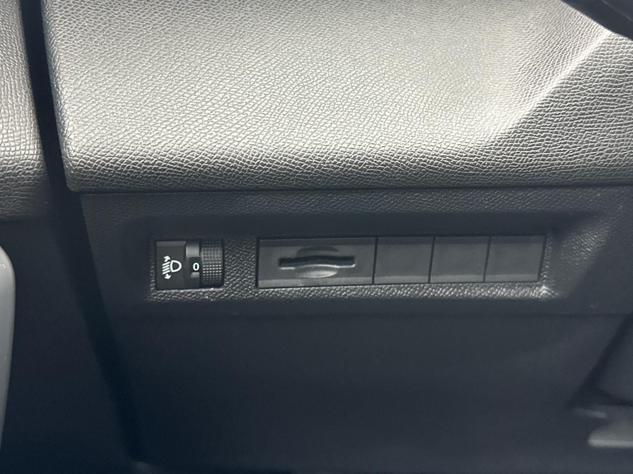 Peugeot 308 bluehdi 130ch s&s eat8 active pack — photo 16